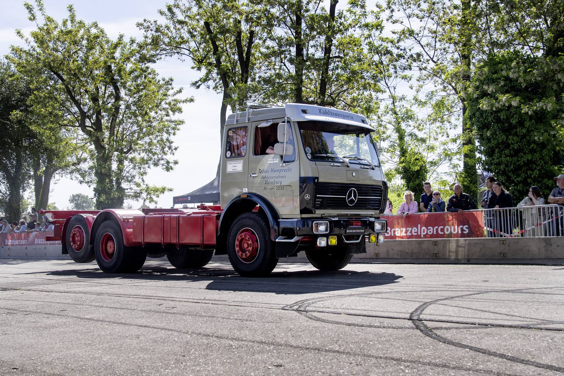 Brazzeltag Speyer, Mercedes-Benz Trucks Classics Mercedes-Benz Trucks Classic begeistern beim Brazzeltag 2025 – Technikgeschichte zum Anfassen und Mitfahren