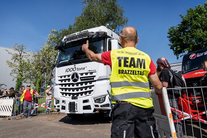 Mercedes-Benz Trucks Classic begeistern beim Brazzeltag 2025 – Technikgeschichte zum Anfassen und Mitfahren