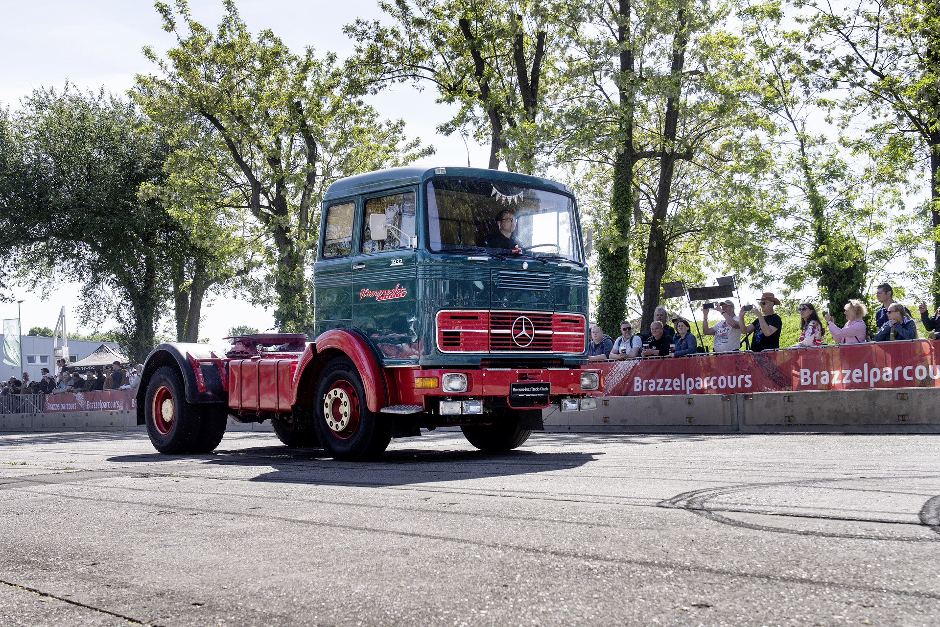 Brazzeltag Speyer, Mercedes-Benz Trucks Classics Mercedes-Benz Trucks Classic begeistern beim Brazzeltag 2025 – Technikgeschichte zum Anfassen und Mitfahren