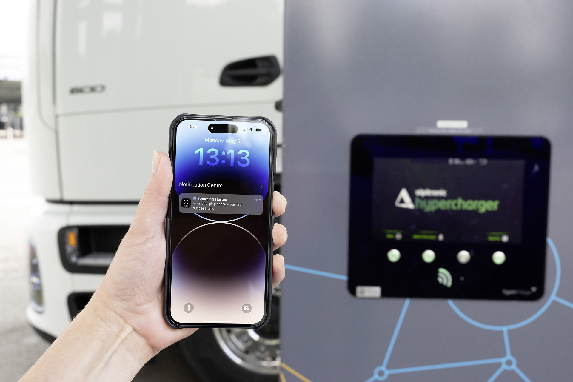 Mercedes-Benz Trucks Remote 3.0 App: den eActros 600 via Mobiltelefon immer fest im Blick Mercedes-Benz Trucks Remote 3.0 App: den eActros 600 via Mobiltelefon immer fest im Blick