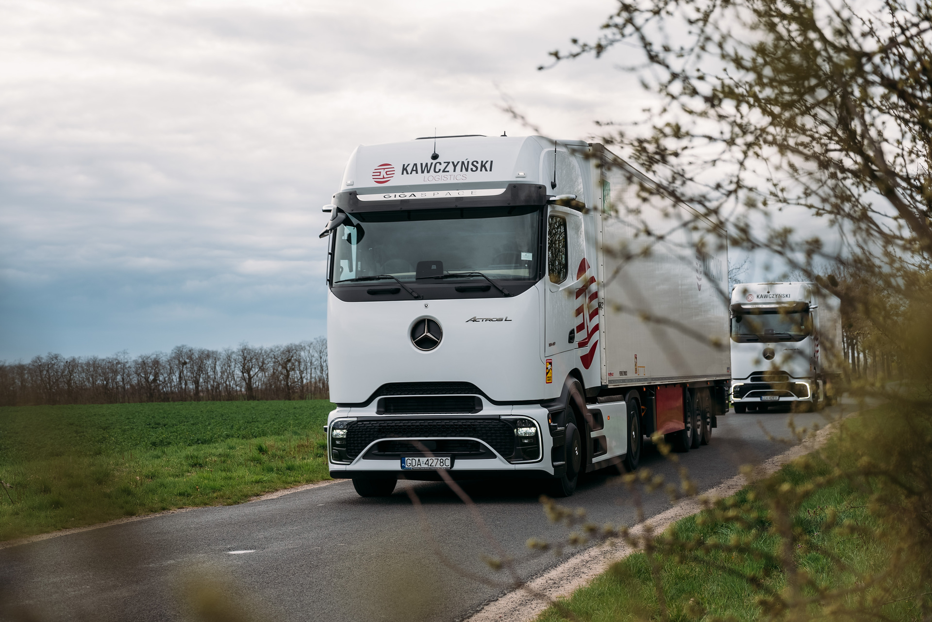 Großauftrag in Polen: Kawczyński Logistics erhält 75 der neuesten Mercedes-Benz Actros L mit ProCabin Großauftrag in Polen: Kawczyński Logistics erhält 75 der neuesten Mercedes-Benz Actros L mit ProCabin