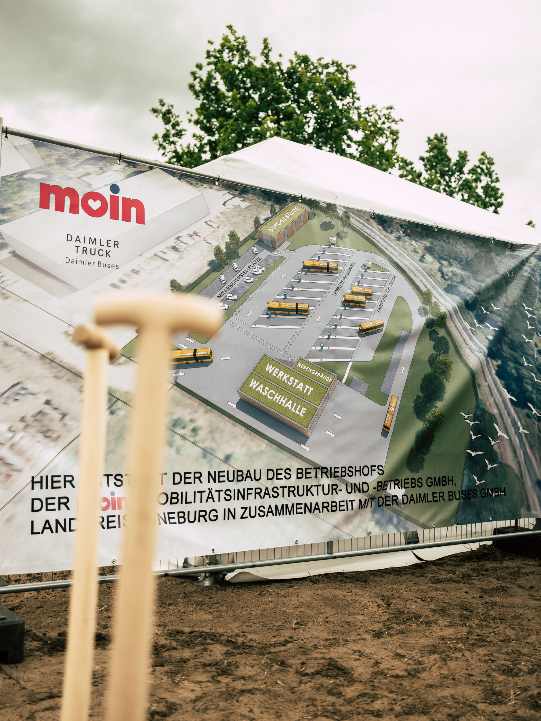Daimler Buses Solutions, Spatenstich für neues Busdepot in Lüneburg für MOIN Gmbh Premiere mit MOIN in Lüneburg: Daimler Buses errichtet erstmals komplett neuen E-Bus Betriebshof eines Kunden