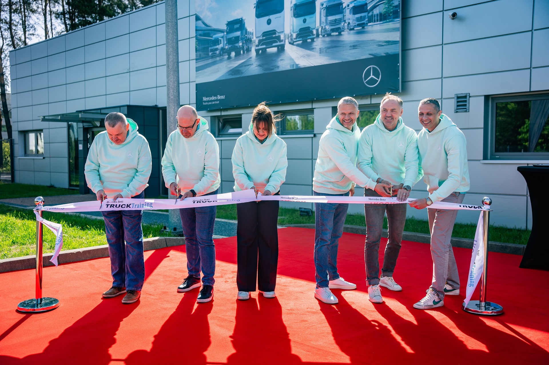 Starker Auftritt in Polen: Neues TruckTraining-Center eröffnet – Show Truck-Kampagne rollt an! Starker Auftritt in Polen: Neues TruckTraining-Center eröffnet – Show Truck-Kampagne rollt an!