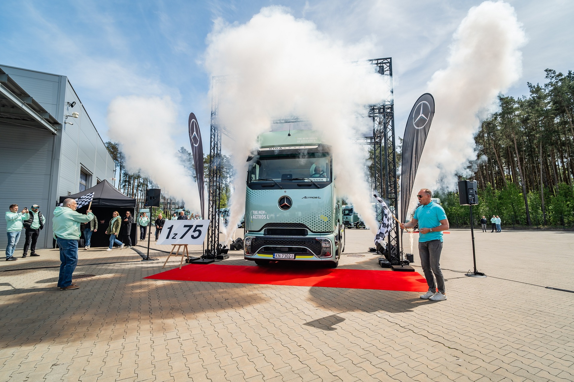 Starker Auftritt in Polen: Neues TruckTraining-Center eröffnet – Show Truck-Kampagne rollt an! Starker Auftritt in Polen: Neues TruckTraining-Center eröffnet – Show Truck-Kampagne rollt an!