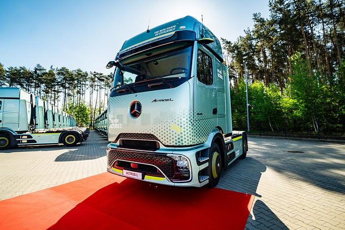 Starker Auftritt in Polen: Neues TruckTraining-Center eröffnet – Show Truck-Kampagne rollt an!
