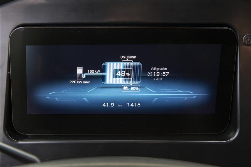 Kreislaufwirtschaft bei Mercedes-Benz Trucks: Neue Hochvolt-Tauschbatterie als ressourcenschonende Alternative