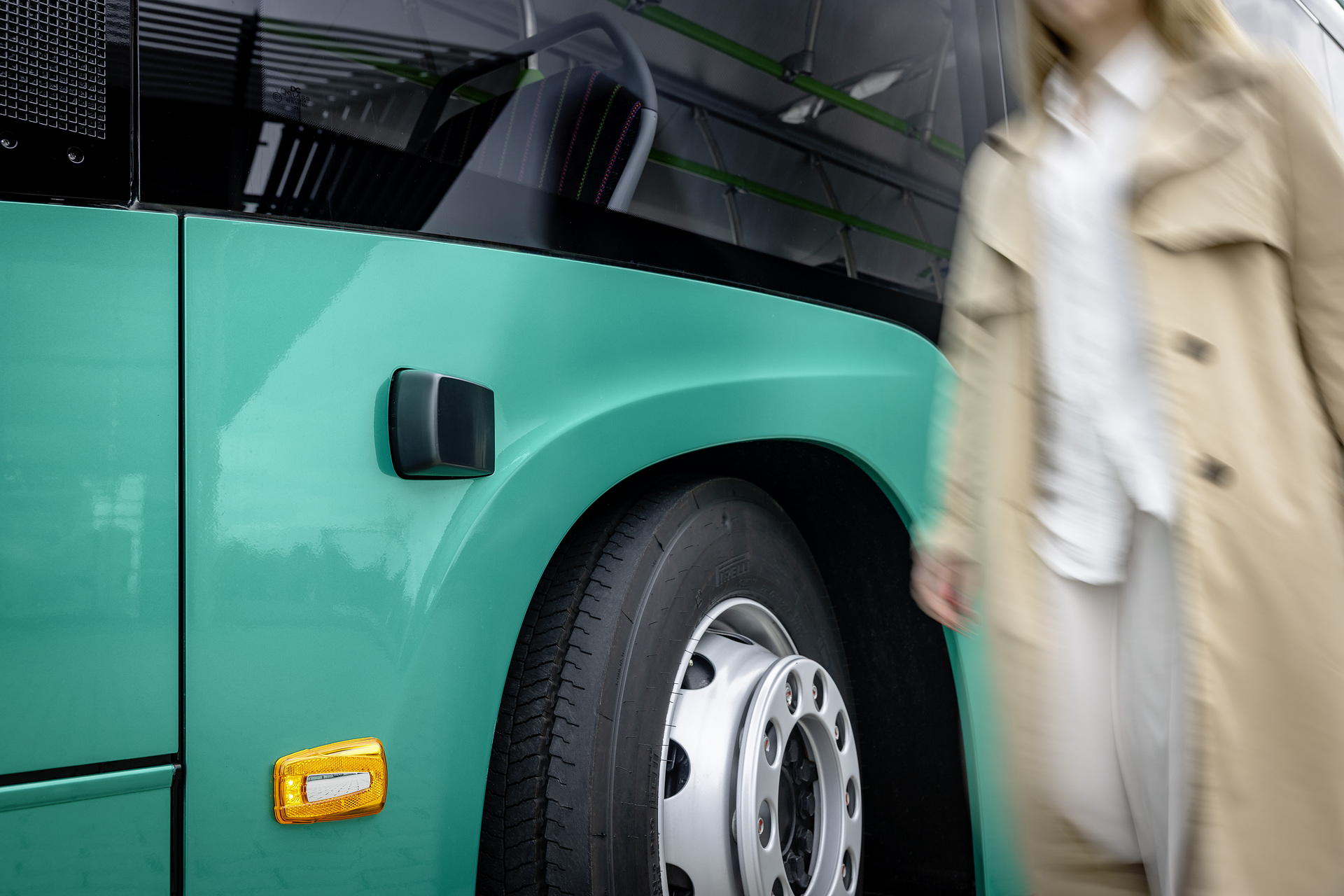 Mercedes-Benz eCitaro with all-electric drive, NMC 4 battery, exterior, green metallic, 2 x electric hub motor, 2 x 140 kW, 2 x 495 Nm, 5 battery packs with 111 kWh each, LED headlamps, Sideguard Assist 2, Preventive Brake Assist 2, Frontguard Assist, Attention Assist, Traffic Sign Assist, 360 degree camera, length/width/height: 12135/2550/3400 mm, passenger capacity: 1/88. Mercedes-Benz, Daimler Buses Solutions and Omniplus in Hamburg: Daimler Buses at the UITP Summit 2025