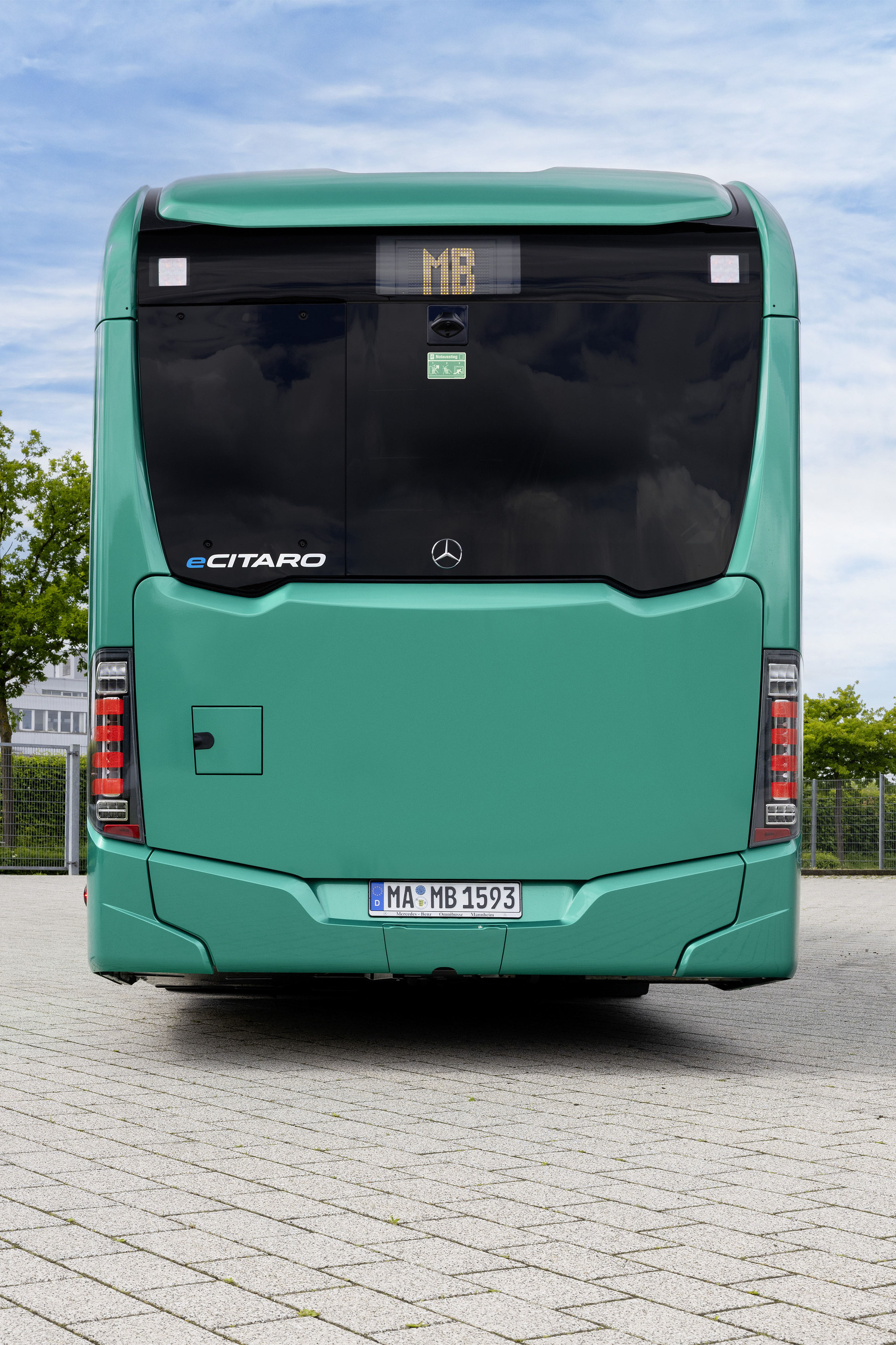 Mercedes-Benz eCitaro with all-electric drive, NMC 4 battery, exterior, green metallic, 2 x electric hub motor, 2 x 140 kW, 2 x 495 Nm, 5 battery packs with 111 kWh each, LED headlamps, Sideguard Assist 2, Preventive Brake Assist 2, Frontguard Assist, Attention Assist, Traffic Sign Assist, 360 degree camera, length/width/height: 12135/2550/3400 mm, passenger capacity: 1/88. Mercedes-Benz, Daimler Buses Solutions and Omniplus in Hamburg: Daimler Buses at the UITP Summit 2025