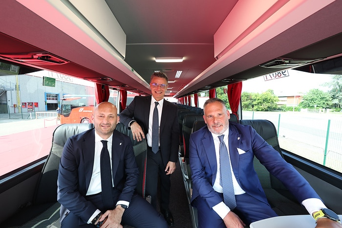 Daimler Buses supplies 111 buses of the Mercedes-Benz and Setra brands to Busitalia