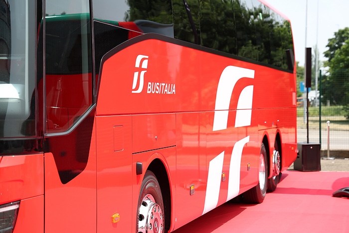 Daimler Buses supplies 111 buses of the Mercedes-Benz and Setra brands to Busitalia