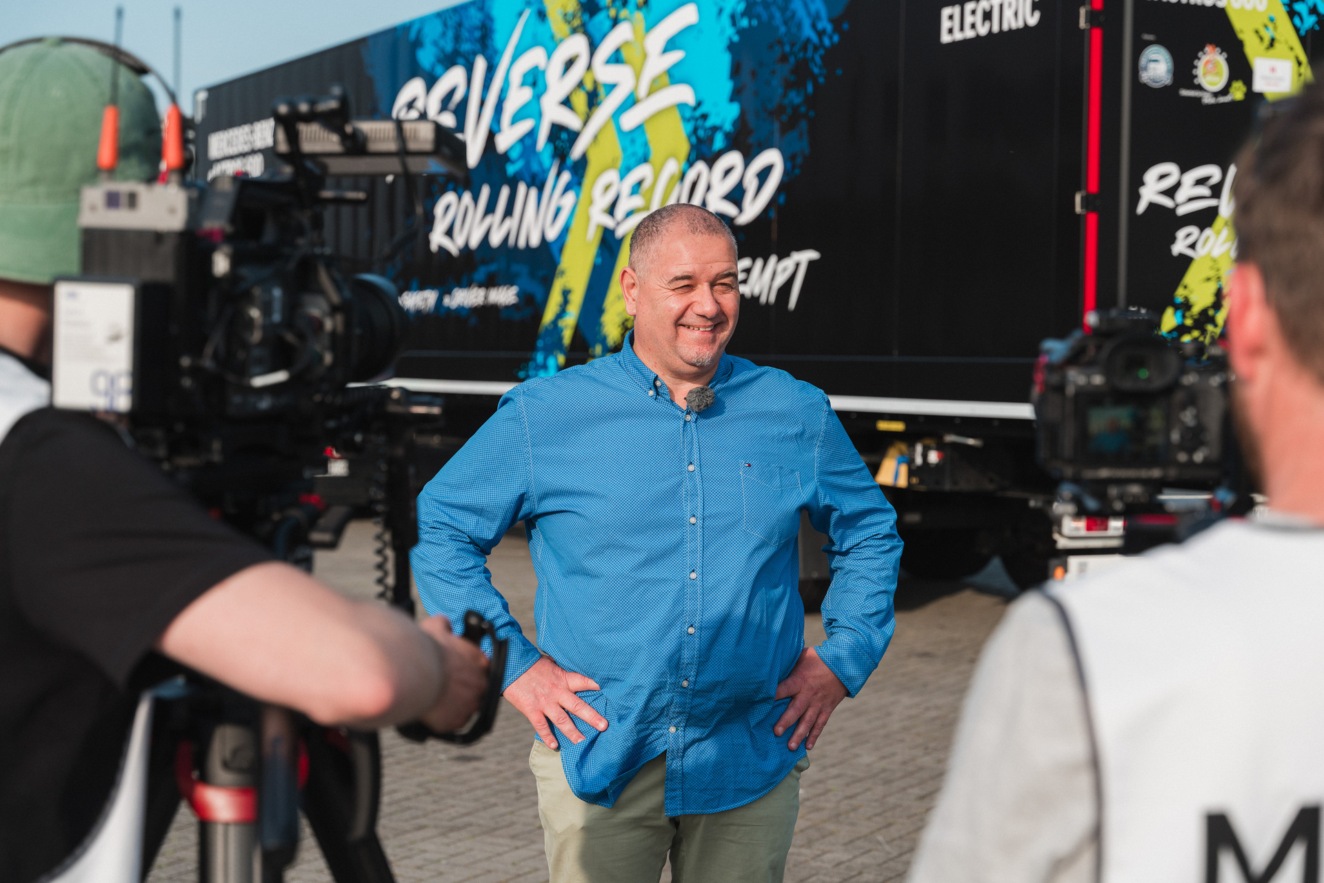 At the wheel: German Armed Forces officer Marco Hellgrewe (50), initiator and holder of the record from 2008 Mercedes-Benz Trucks wins GUINNESS WORLD RECORDS™ title with eActros 600