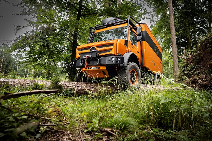 Unimog and Arocs ready for offroad adventures: From Bad Kissingen into the world