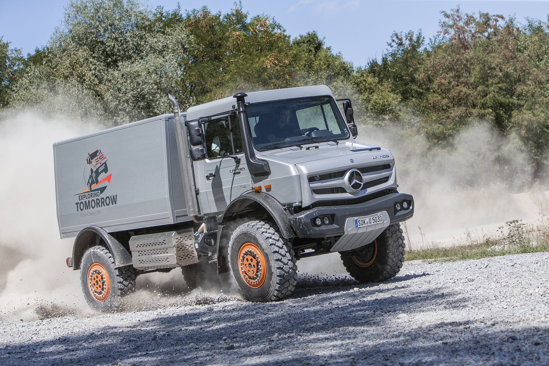 Mercedes-Benz Unimog U 5030 (Hellgeth) Unimog und Arocs auf der Abenteuer Allrad: Von Bad Kissingen in die Welt