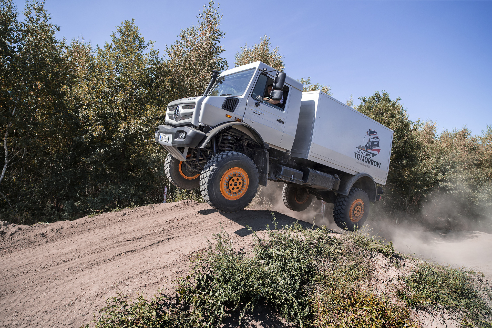 Mercedes-Benz Unimog U 5030 (Hellgeth) Unimog und Arocs auf der Abenteuer Allrad: Von Bad Kissingen in die Welt