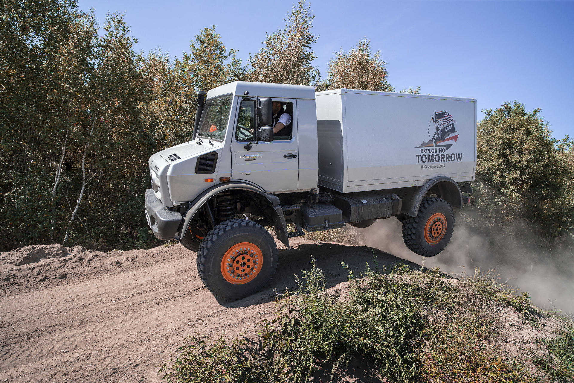 Mercedes-Benz Unimog U 5030 (Hellgeth) Unimog und Arocs auf der Abenteuer Allrad: Von Bad Kissingen in die Welt