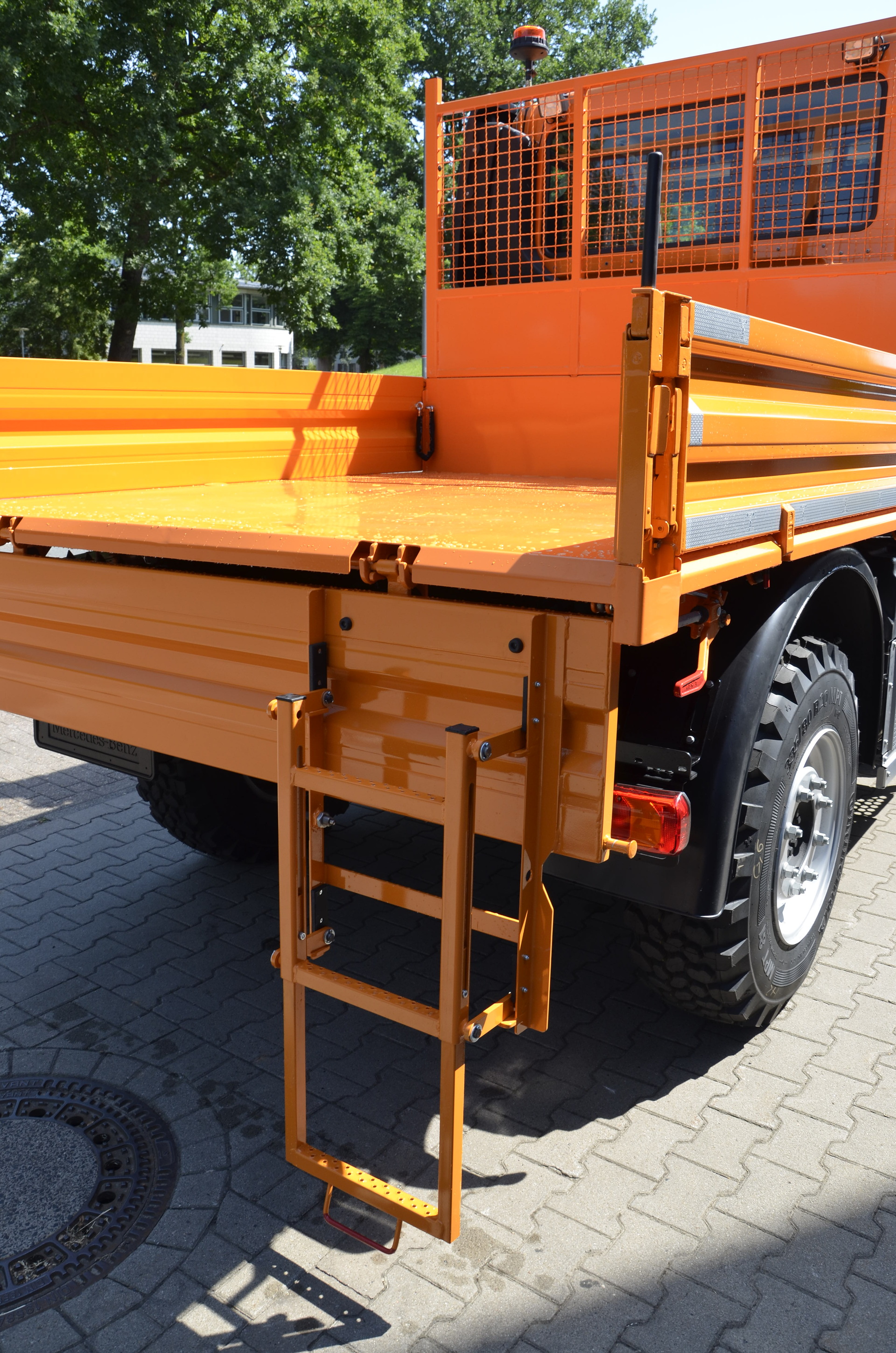 Mercedes-Benz Unimog Low Eine besonders kleine Neuheit: Der Unimog Low