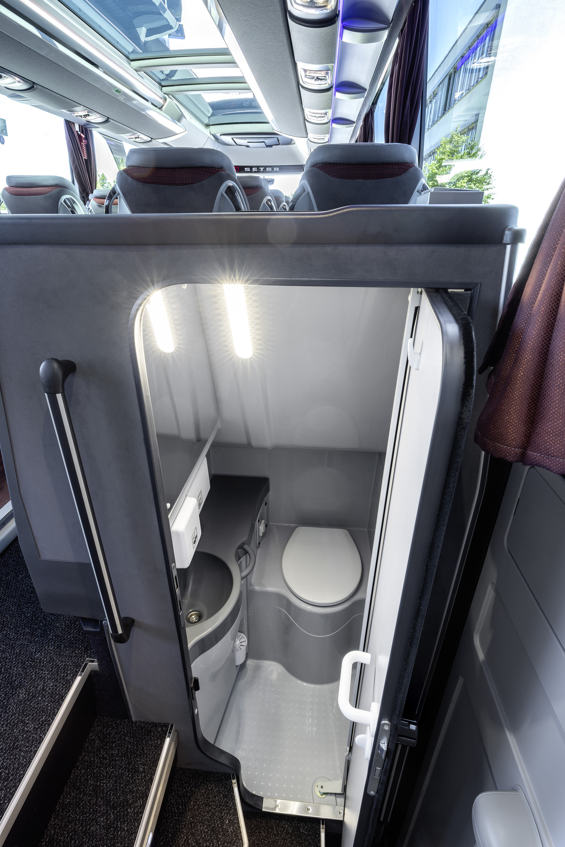 Setra S 516 HDH Test vehicle Setra TopClass S 516 HDH