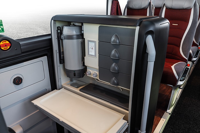 Test vehicle Setra TopClass S 516 HDH