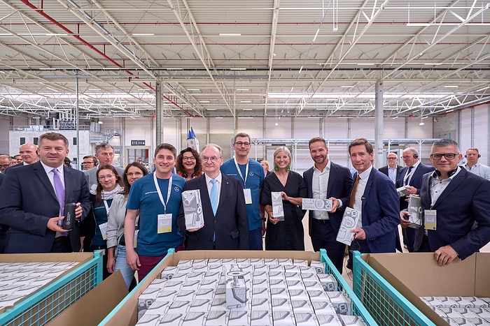 Daimler Truck Global Parts Center: Central logistics hub in Halberstadt officially opened