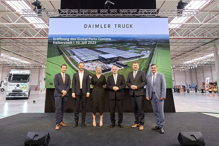 Daimler Truck Global Parts Center: Central logistics hub in Halberstadt officially opened