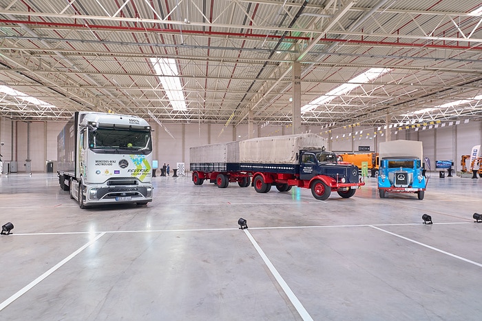 Daimler Truck Global Parts Center: Central logistics hub in Halberstadt officially opened