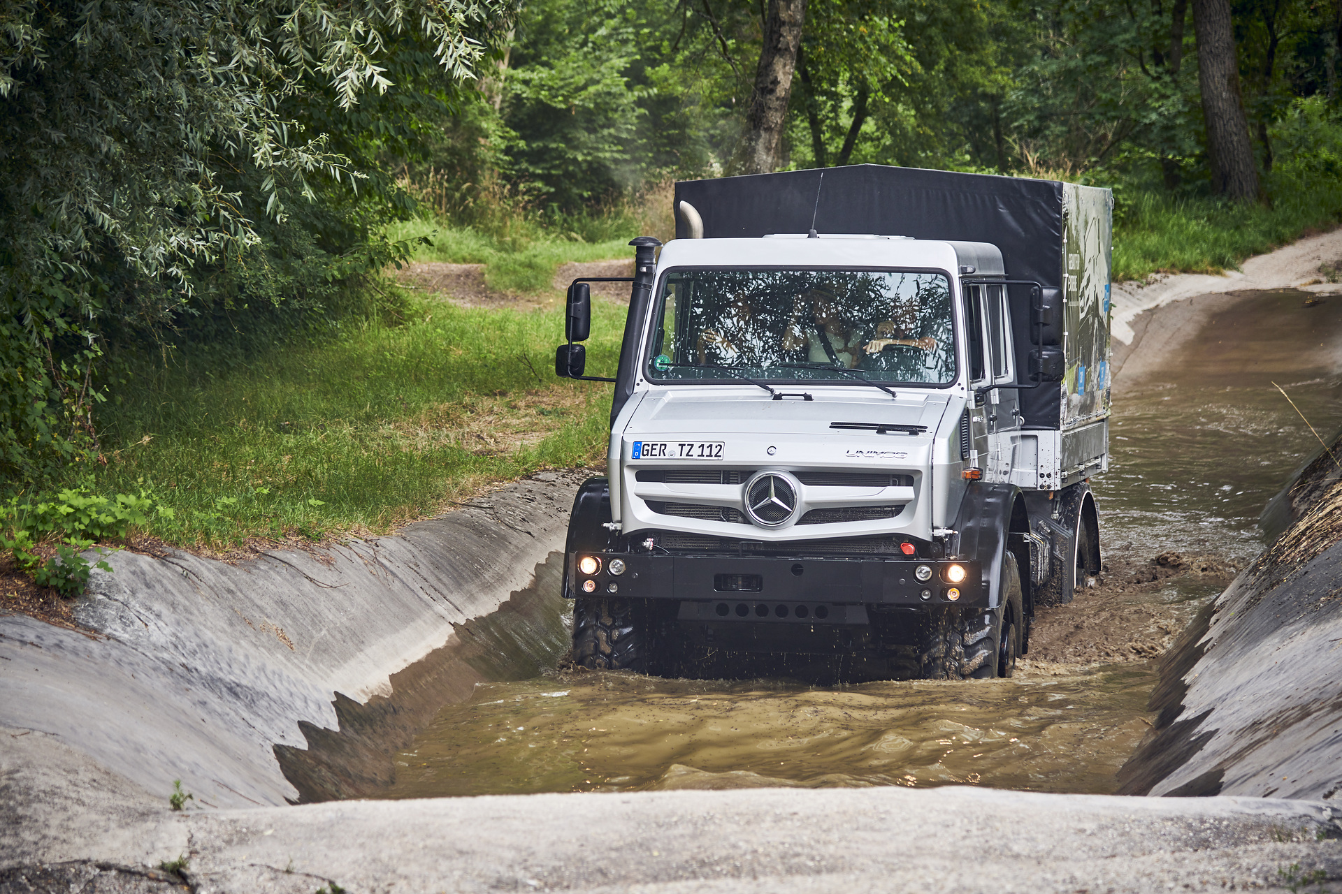 Mercedes-Benz Trucks: Construction Power for Every Terrain Mercedes-Benz Trucks: Construction Power for Every Terrain