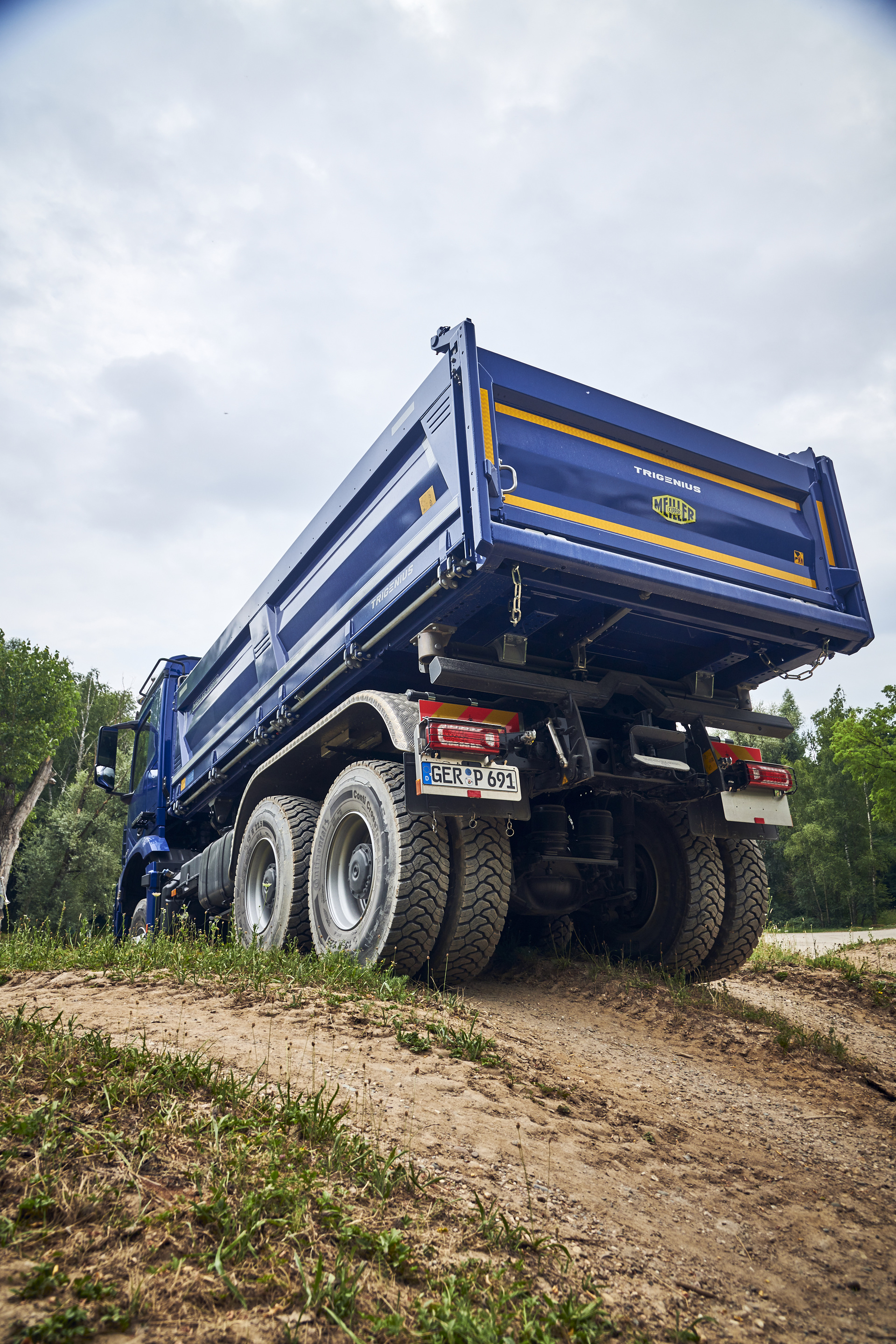 Mercedes-Benz Trucks: Construction Power for Every Terrain Mercedes-Benz Trucks: Construction Power for Every Terrain