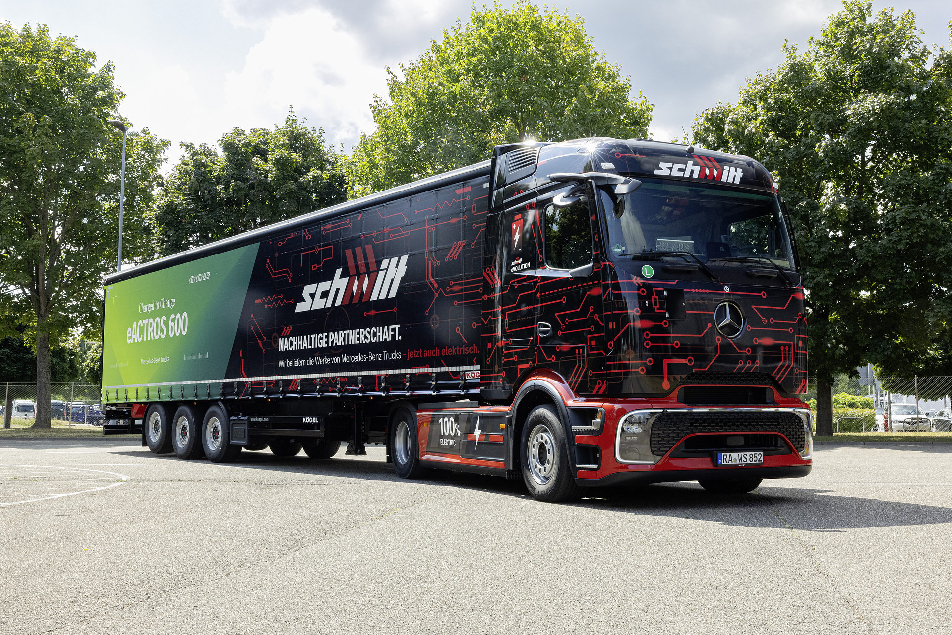Electrified plant logistics in Wörth: Walter Schmitt Logistik Schmitt expands electric fleet with Mercedes-Benz eActros 600