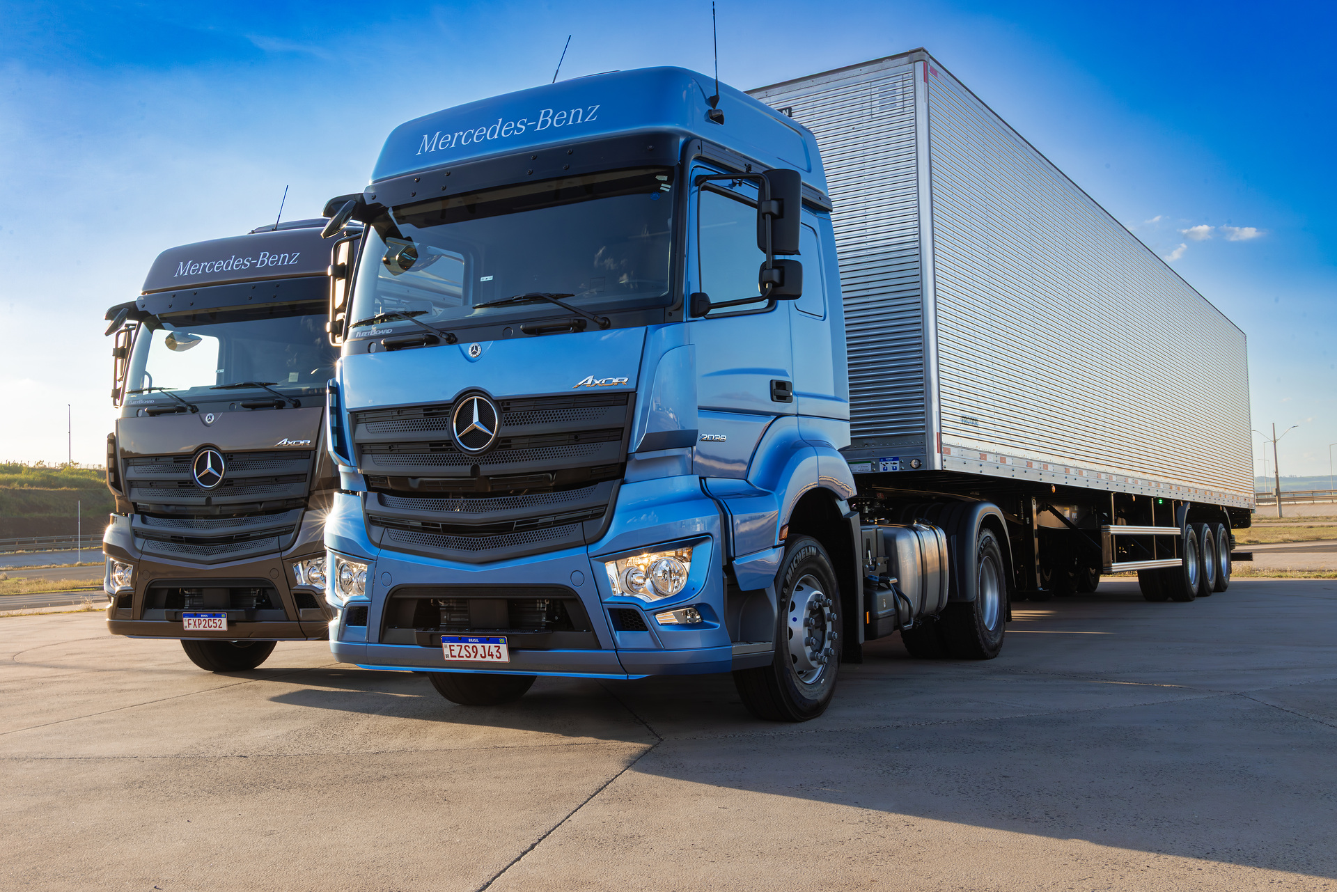 Mercedes-Benz Trucks introduces new extra-heavy truck Axor for Brazilian market