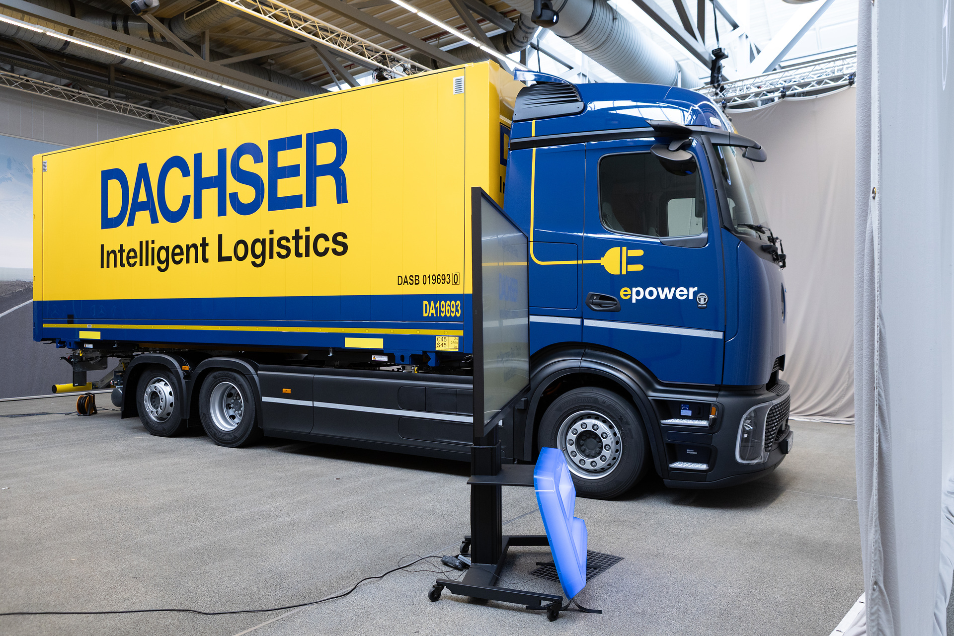 Ausbau des emissionsfreien Fernverkehrs: Dachser nimmt neue eActros 600 in Betrieb Ausbau des emissionsfreien Fernverkehrs: Dachser nimmt neue eActros 600 in Betrieb