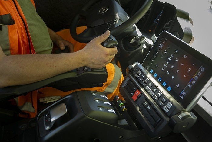 New UNI-TOUCH operating system in daily use: Another Unimog implement carrier joins the Wertheim vehicle fleet