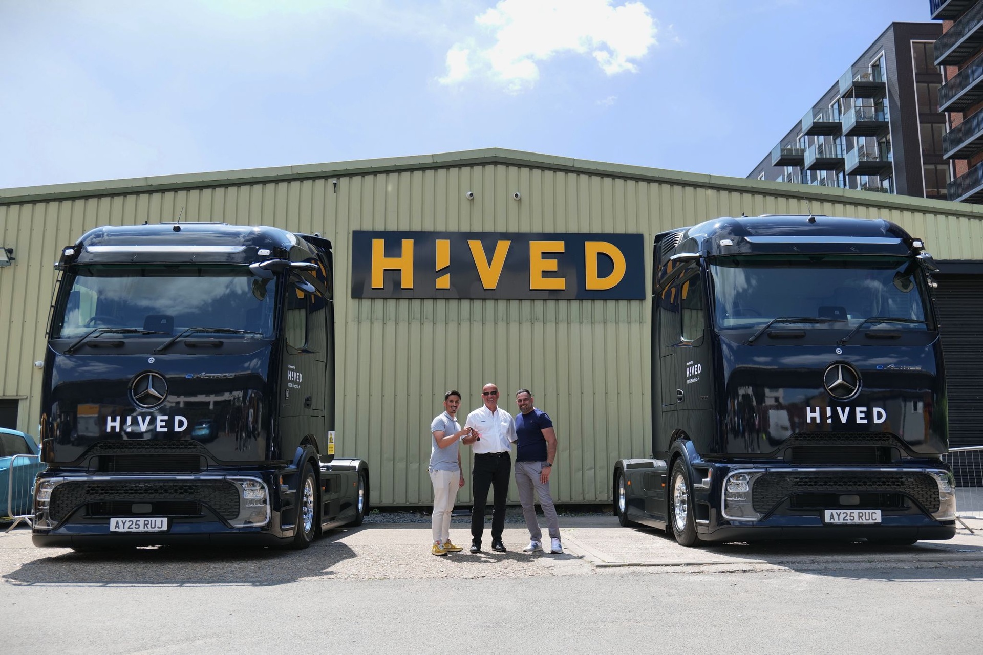 eActros 600 for HIVED, a young and fast-growing parcel delivery enterprise Full charge for the future: the first eActros 600 on the road in Europe’s fleets