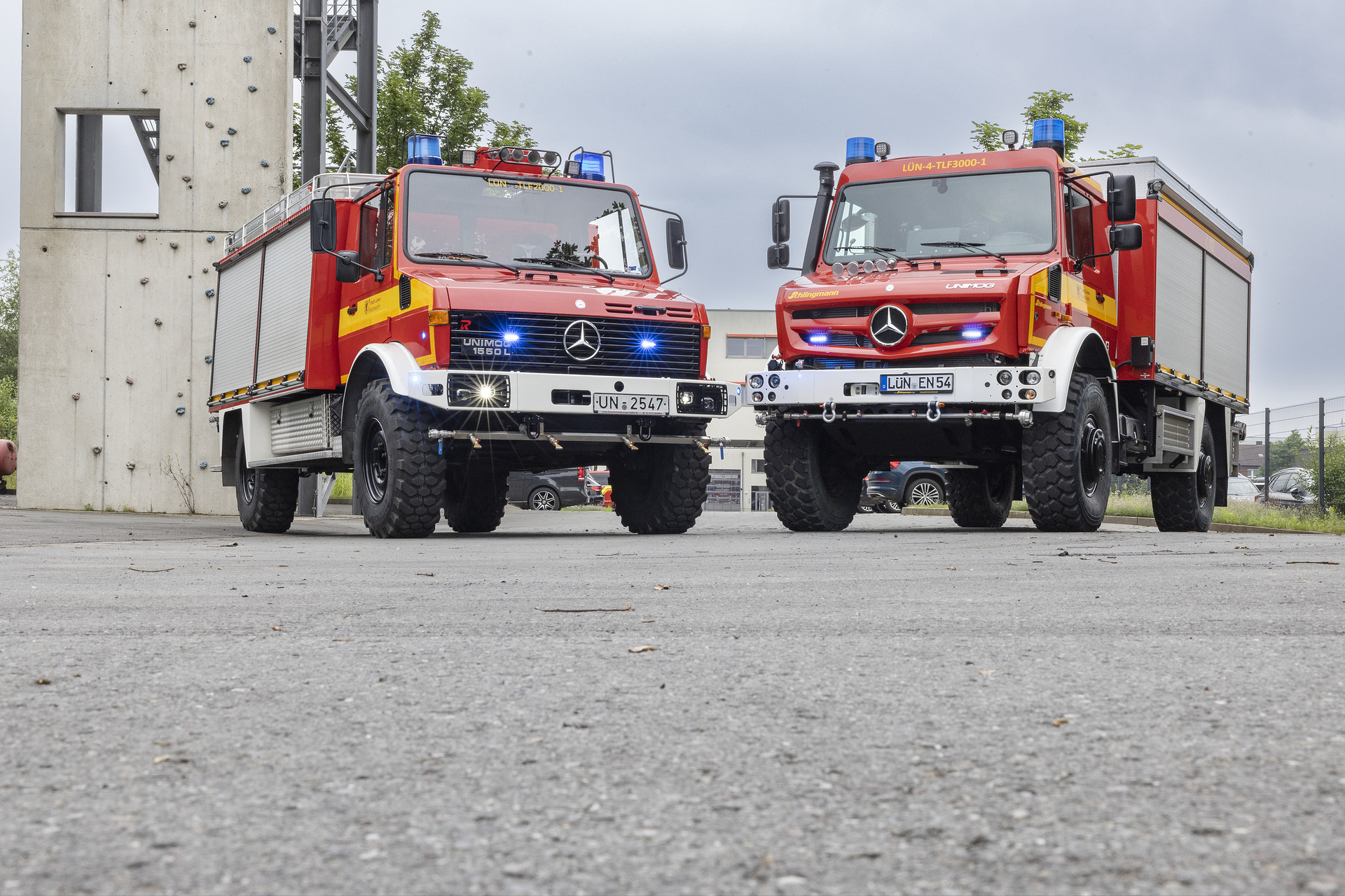 Master of elements: Lünen fire department equipped with Unimog for fires, floods and storms