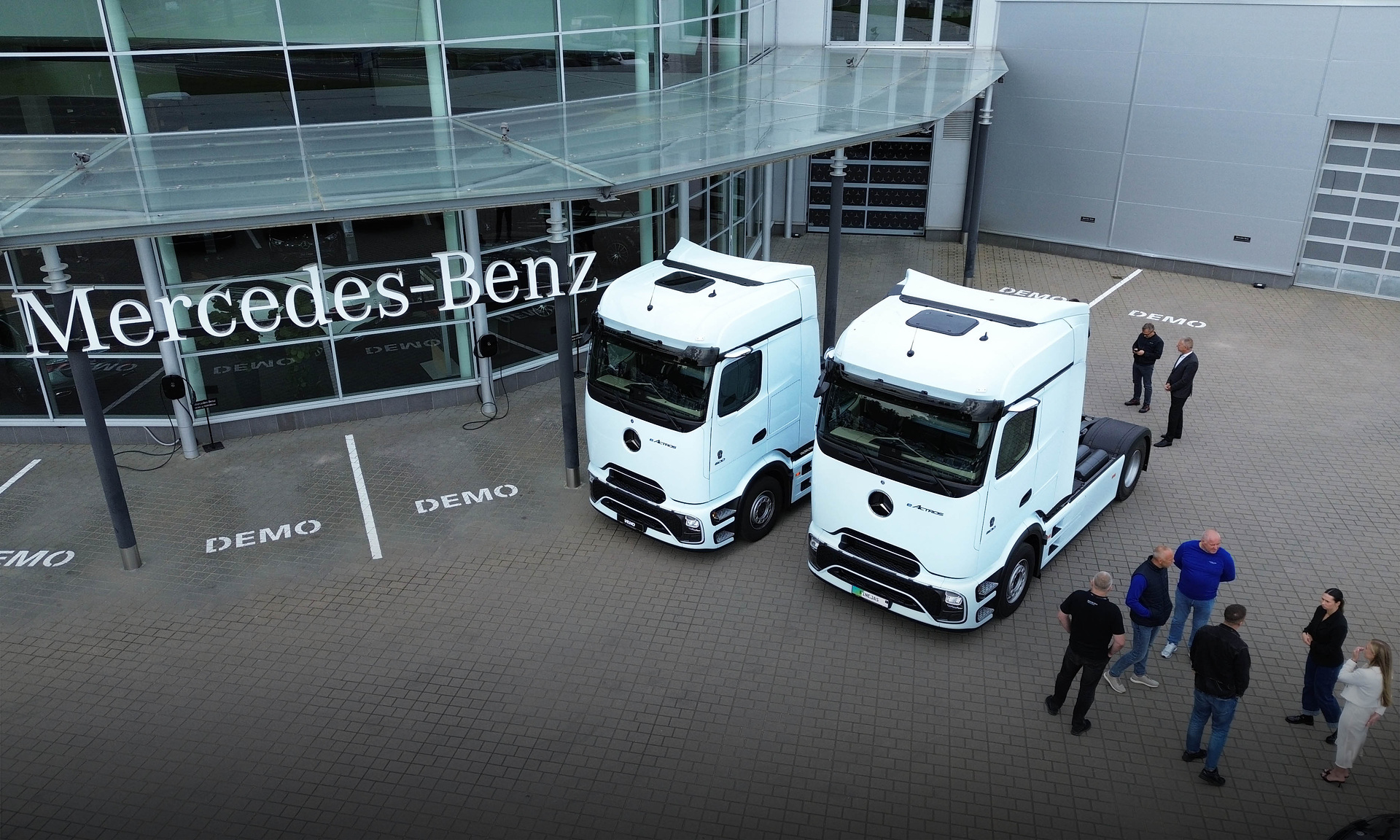 Mercedes-Benz Trucks hands over first eActros 600 models to major customer in Lithuania Mercedes-Benz Trucks hands over first eActros 600 models to major customer in Lithuania