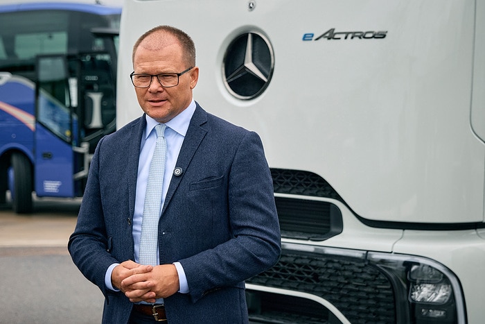 Federal Environment Minister Carsten Schneider and Minister-President Alexander Schweitzer visit Daimler Truck site in Wörth am Rhein