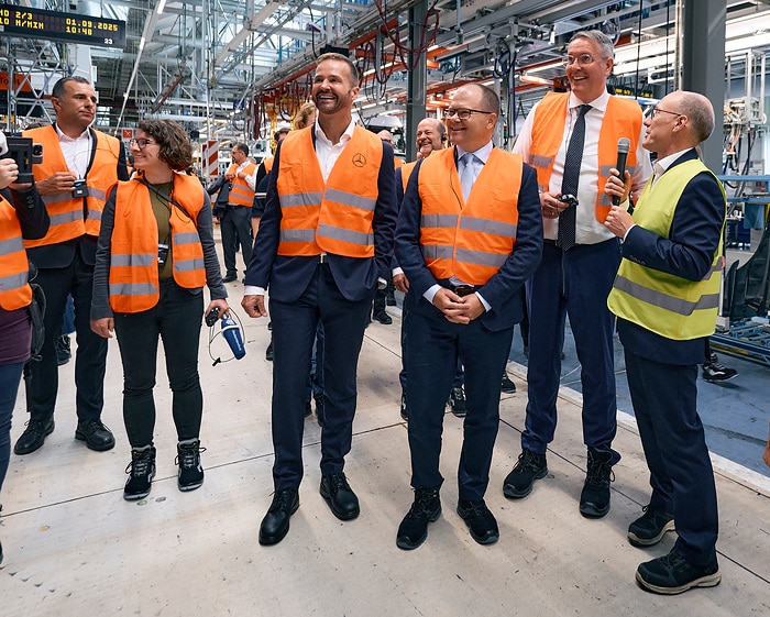 Federal Environment Minister Carsten Schneider and Minister-President Alexander Schweitzer visit Daimler Truck site in Wörth am Rhein