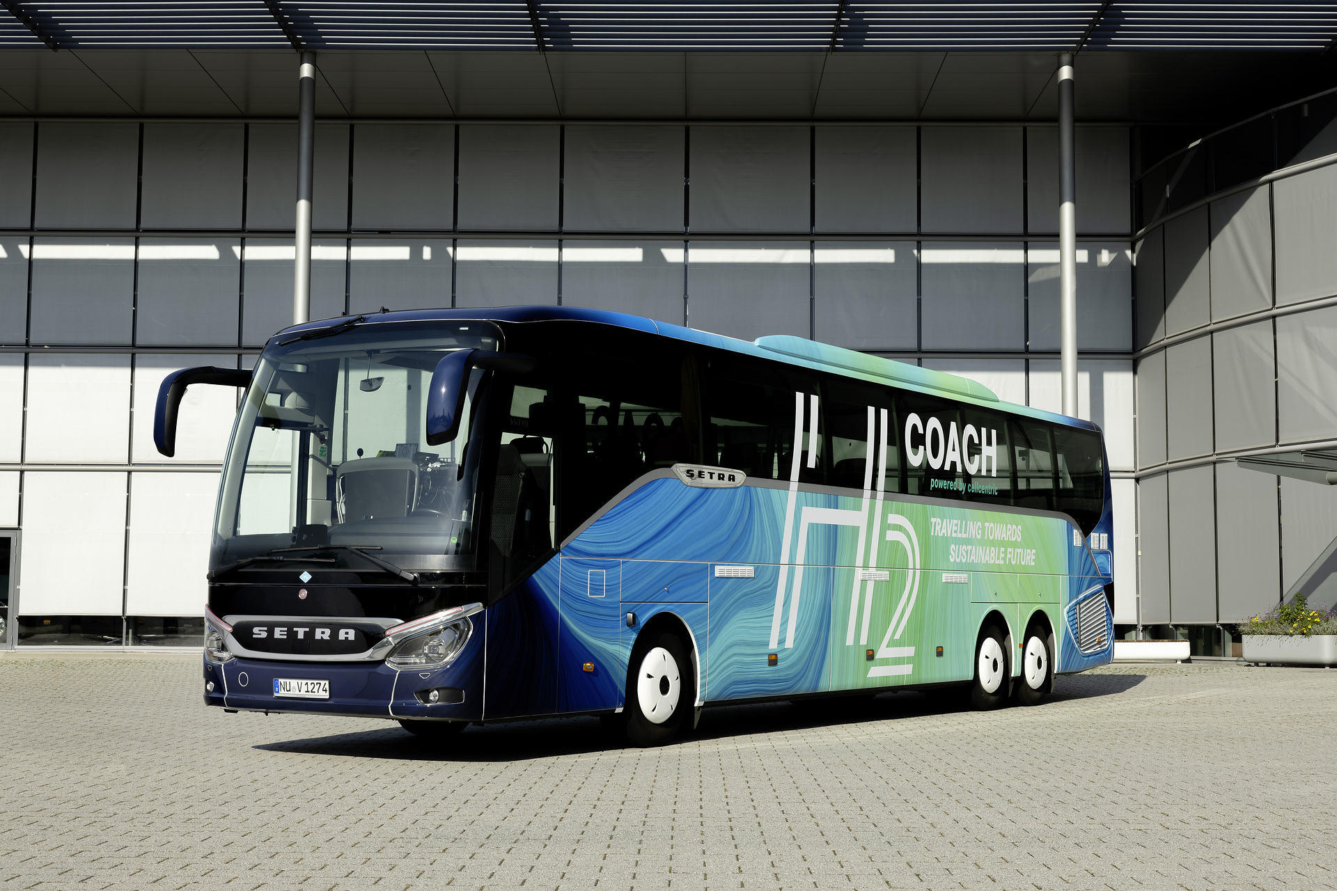 “H₂ Coach” technology carrier: first Setra touring coach powered by fuel cell “H₂ Coach” technology carrier: first Setra touring coach powered by fuel cell