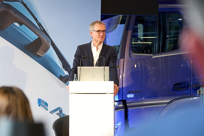 Daimler Truck eröffnet neuen Standort für Vertrieb und Service von Lkw und Bussen in Aschheim bei München