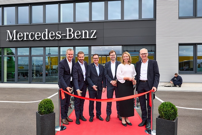 Daimler Truck eröffnet neuen Standort für Vertrieb und Service von Lkw und Bussen in Aschheim bei München