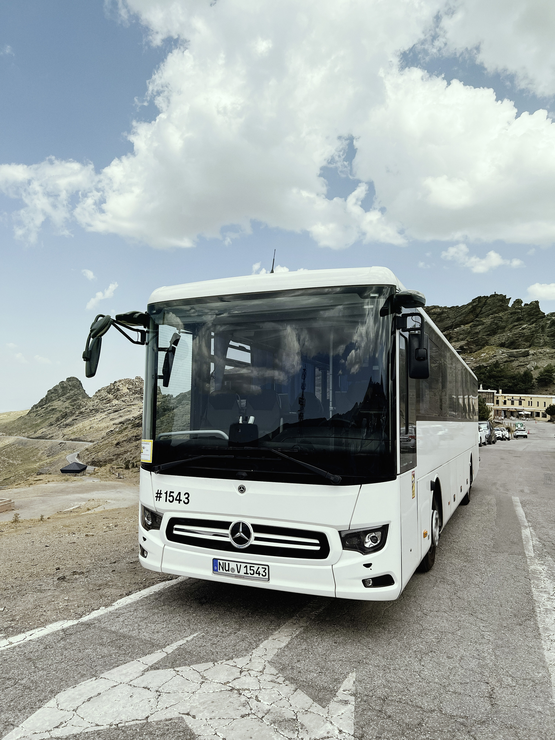 Heiß auf E: erfolgreiche Sommererprobung des neuen Mercedes-Benz eIntouro in Spanien