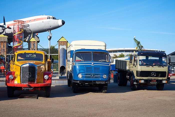 Technikmuseum Sinsheim lädt zum Aktionswochenende: Historische und aktuelle Nutzfahrzeuge von Mercedes-Benz Trucks hautnah erleben