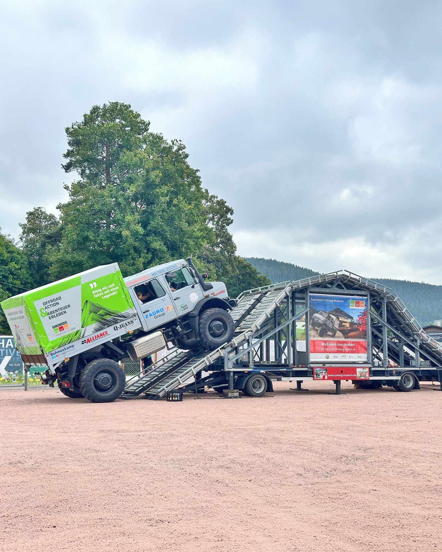 NUFAM 2025: Mercedes-Benz Trucks Partner präsentieren innovative Nutzfahrzeuglösungen in Karlsruhe NUFAM 2025: Mercedes-Benz Trucks Partner präsentieren innovative Nutzfahrzeuglösungen in Karlsruhe