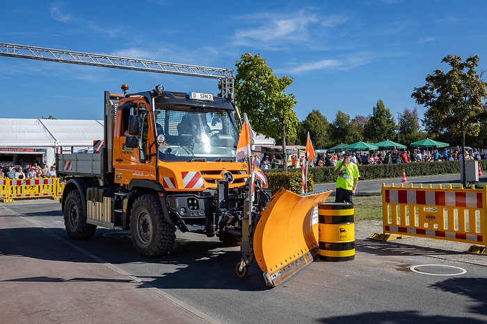 Unimog im Mittelpunkt der 4. Deutschen Schneepflugmeisterschaft