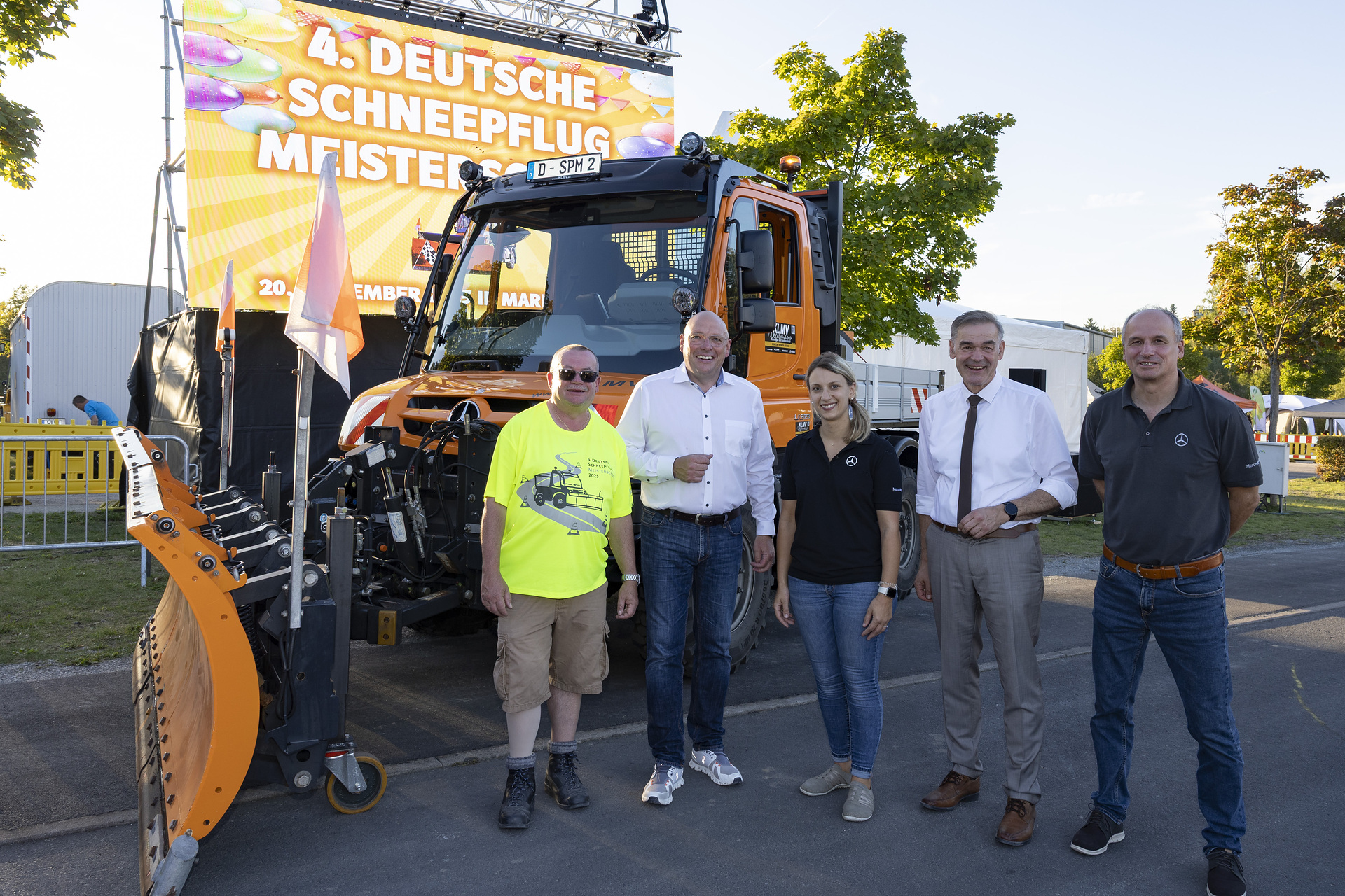 Unimog im Mittelpunkt der 4. Deutschen Schneepflugmeisterschaft