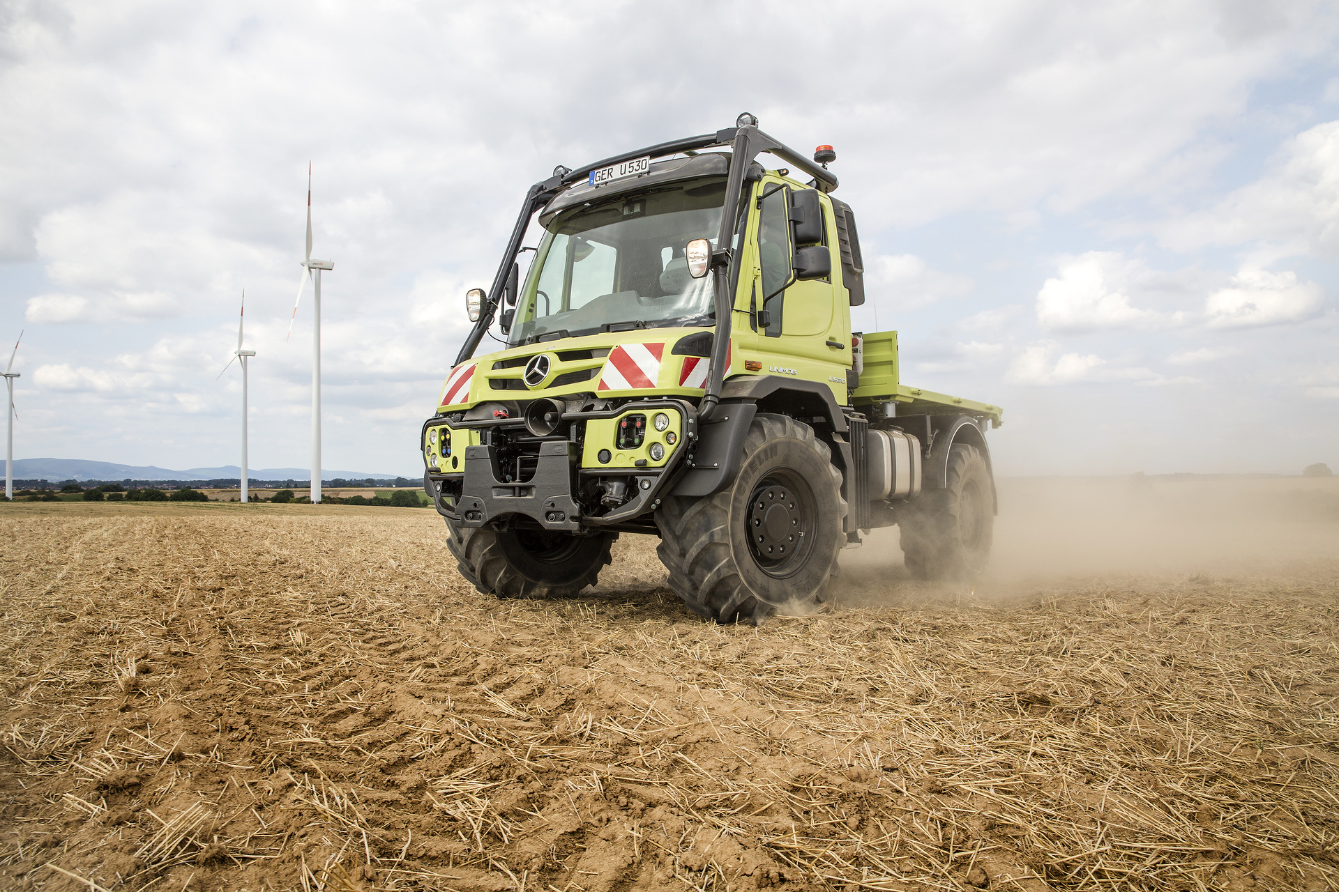Der Unimog für die moderne Landwirtschaft:  drei Geräteträger auf der Weltleitmesse Agritechnica