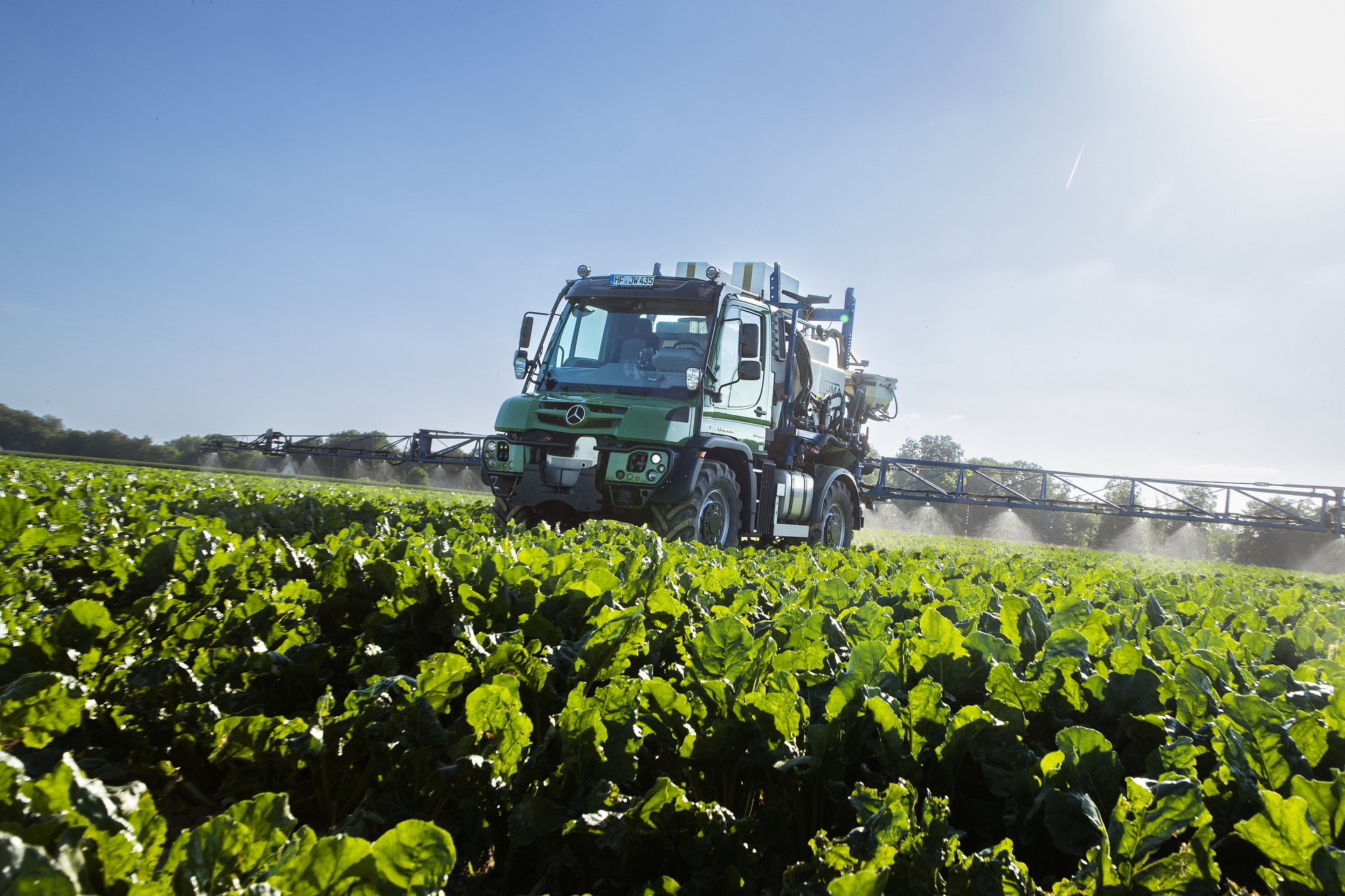 Der Unimog für die moderne Landwirtschaft:  drei Geräteträger auf der Weltleitmesse Agritechnica