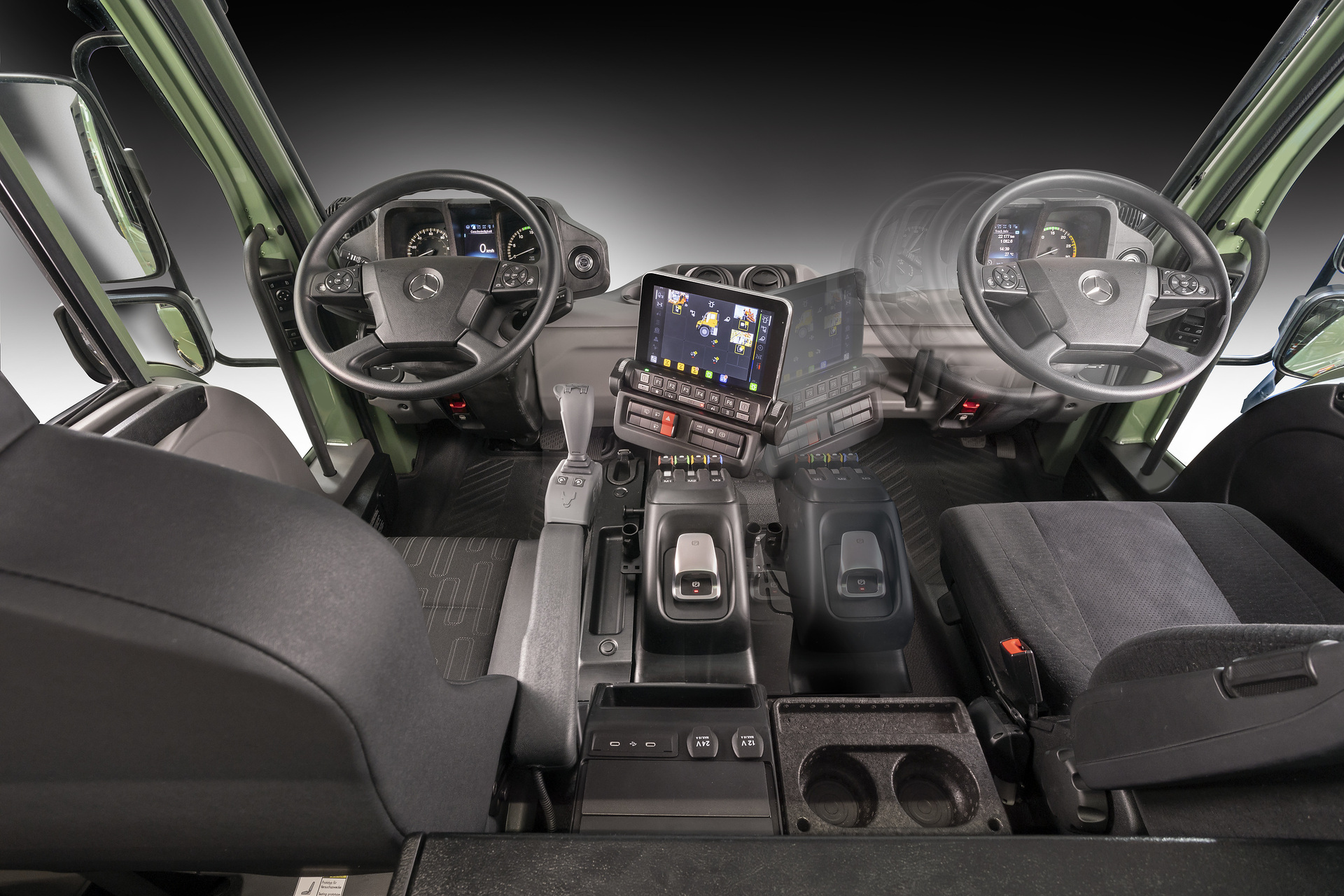Der Unimog für die moderne Landwirtschaft:  drei Geräteträger auf der Weltleitmesse Agritechnica