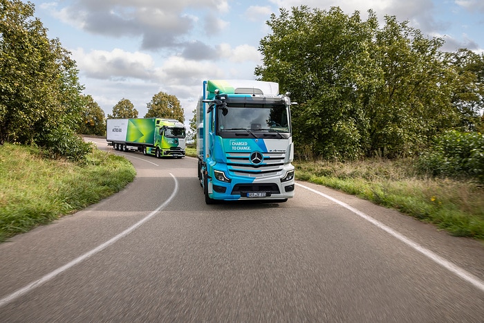 Gruppenbilder: Mercedes-Benz eActros 400 / eActros 600 / Actros L