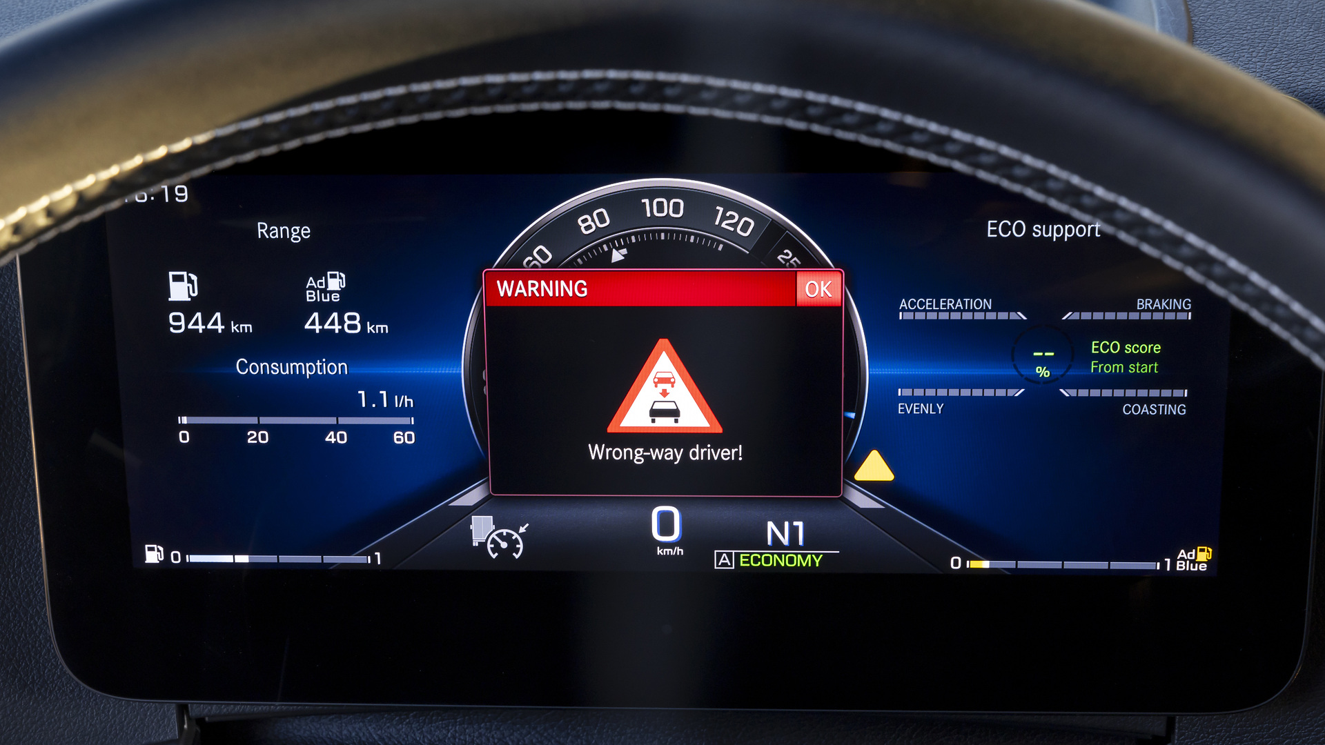 Mercedes-Benz Trucks Connected Traffic Warnings