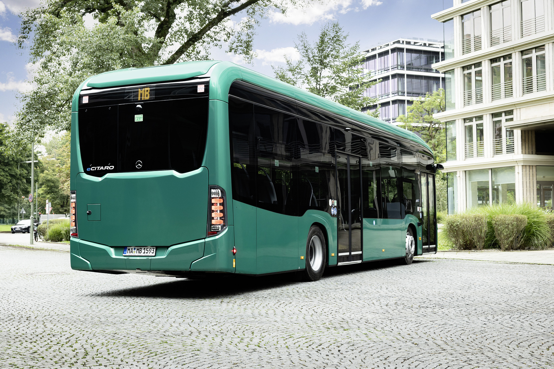 Mercedes-Benz eCitaro with NMCC4 battery